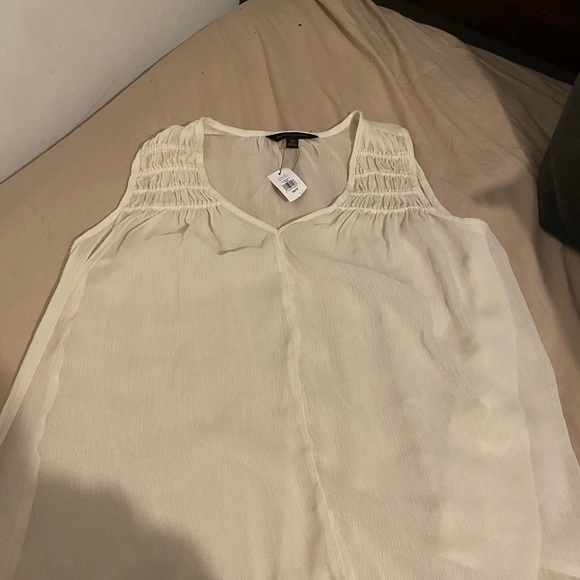 Sheer flow top - Picture 3 of 5